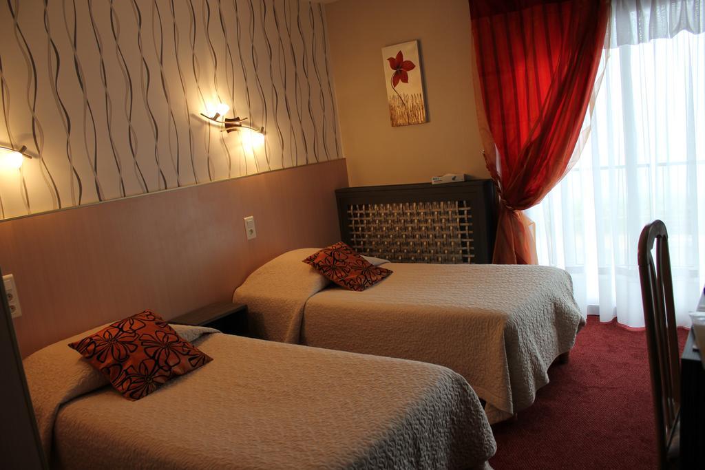 Hotel Restaurant Le Panorama Neuvecelle Habitación foto